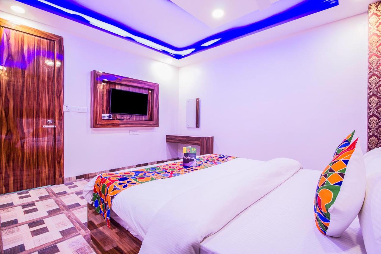 Fabhotel Olivia Suite New Delhi Bagian luar foto