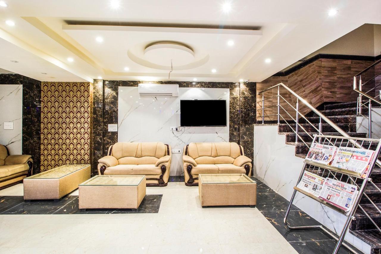 Fabhotel Olivia Suite New Delhi Bagian luar foto