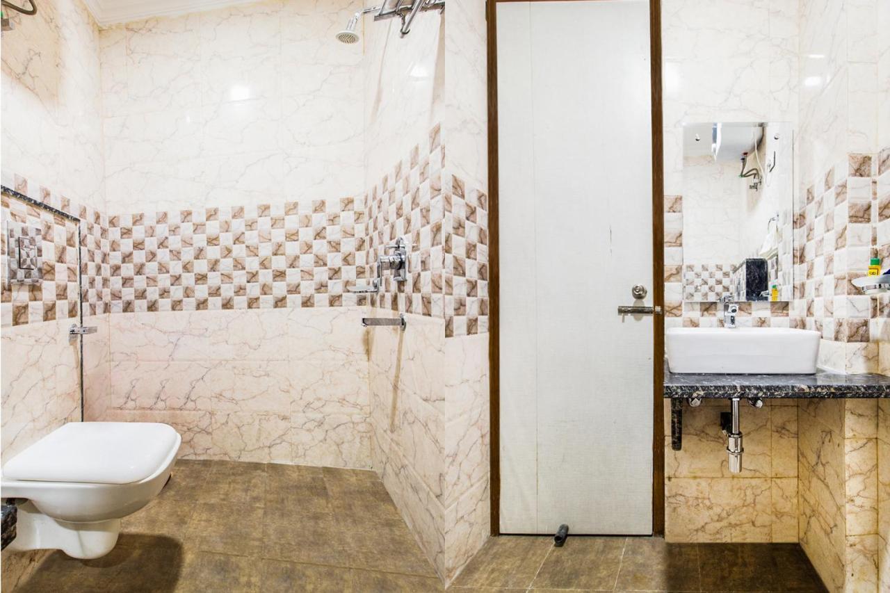 Fabhotel Olivia Suite New Delhi Bagian luar foto
