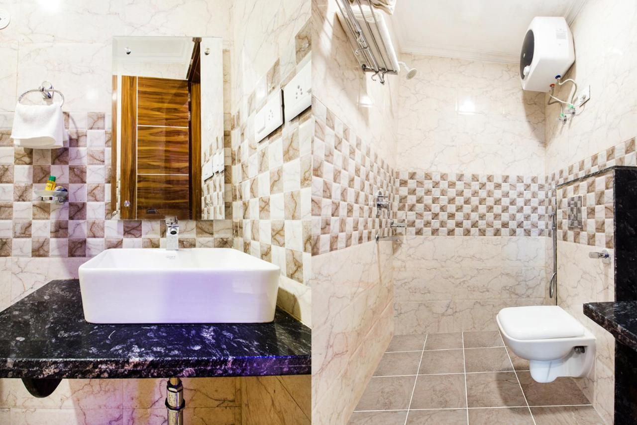 Fabhotel Olivia Suite New Delhi Bagian luar foto