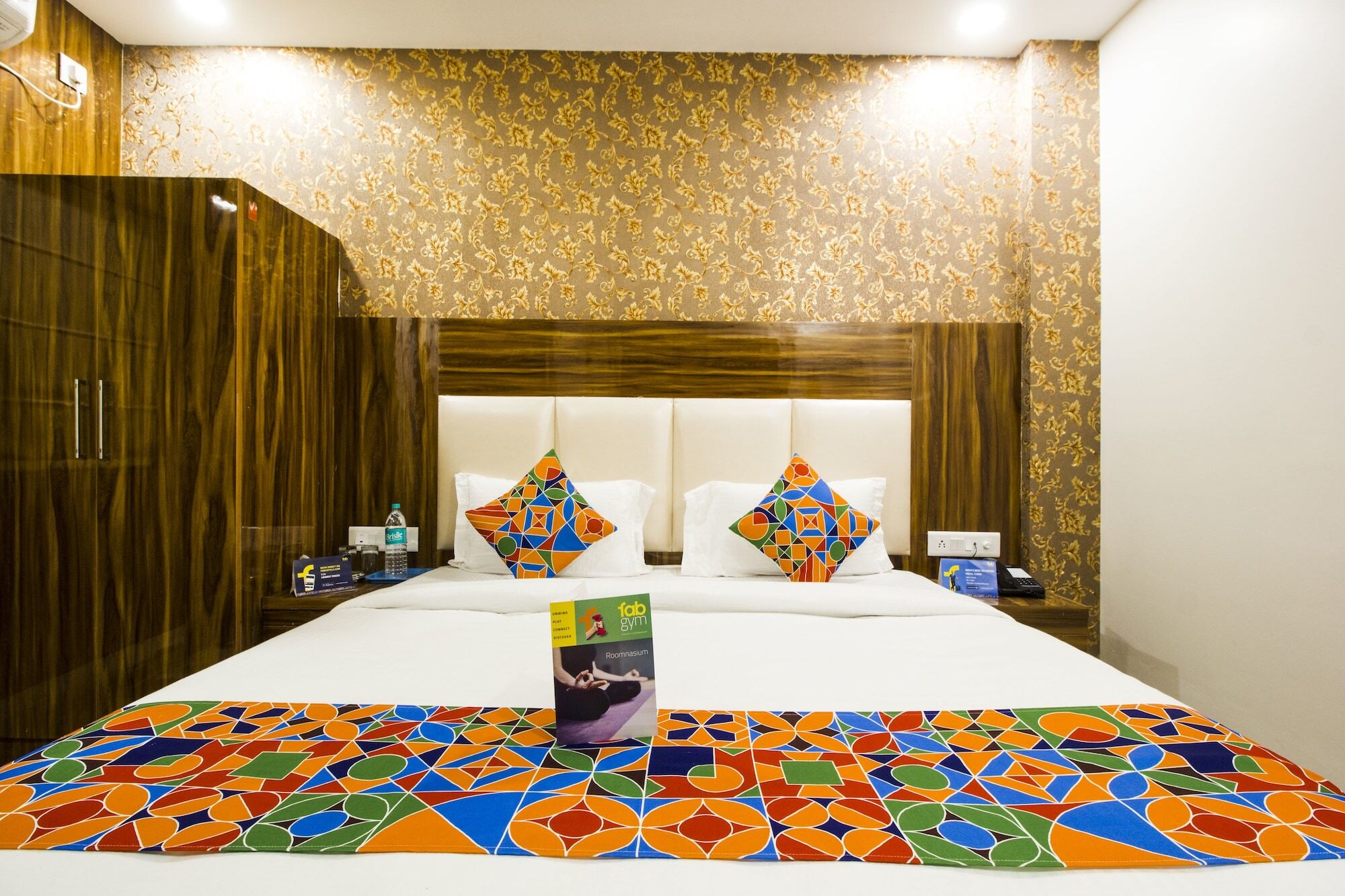 Fabhotel Olivia Suite New Delhi Bagian luar foto
